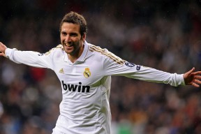 华体会体育-德罗赞狂砍38分统治攻防，山西队爆冷完胜国王队