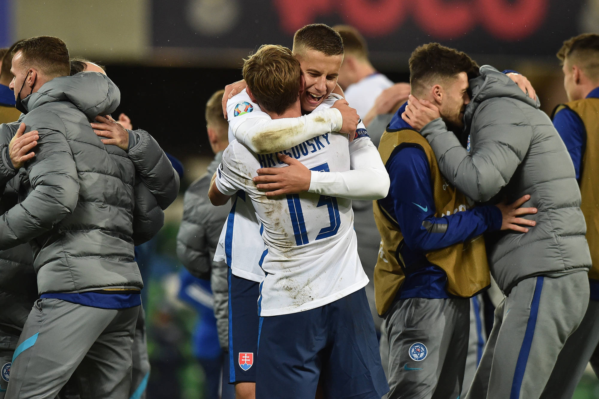 华体会登录-包含莱比锡绝杀国米，哈兰德补时绝平足总杯的词条  第2张